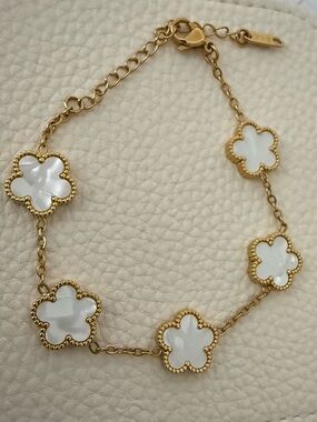 18K Gold Plated and White Flower Link Bracelet